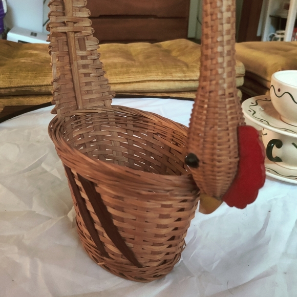 Charming Woven Chicken Basket with Handle - Picture 7 of 9